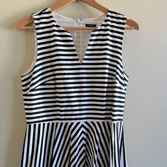ANN TAYLOR‎ FIT & FLARE STRIPED DRESS BLACK WHITE WOMENS SIZE 8 PETITE - Picture 2 of 7